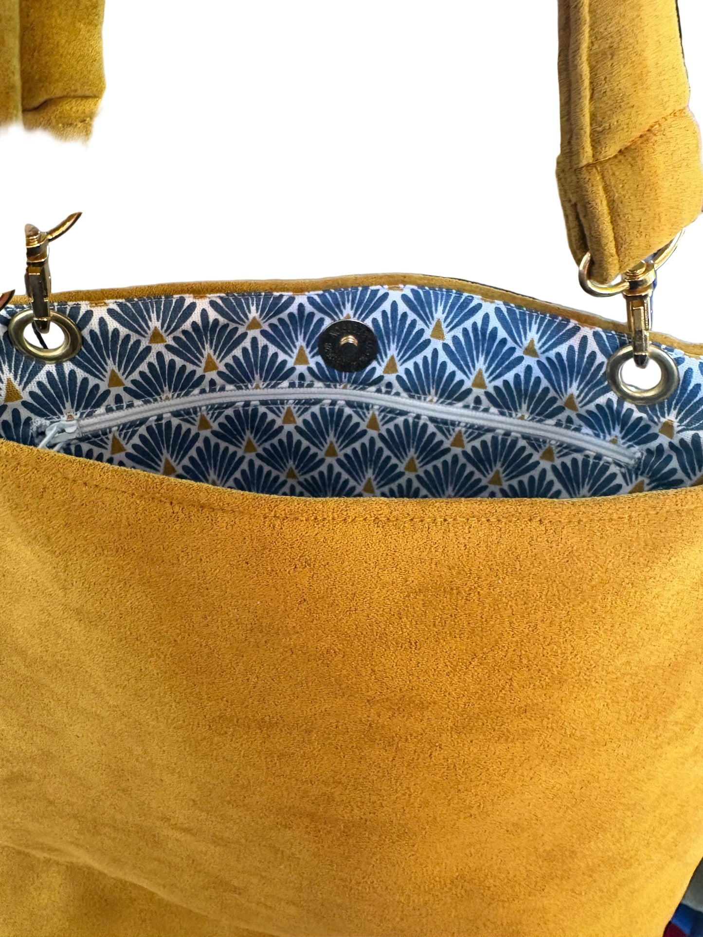Sac à main jaune intérieur écailles bleues