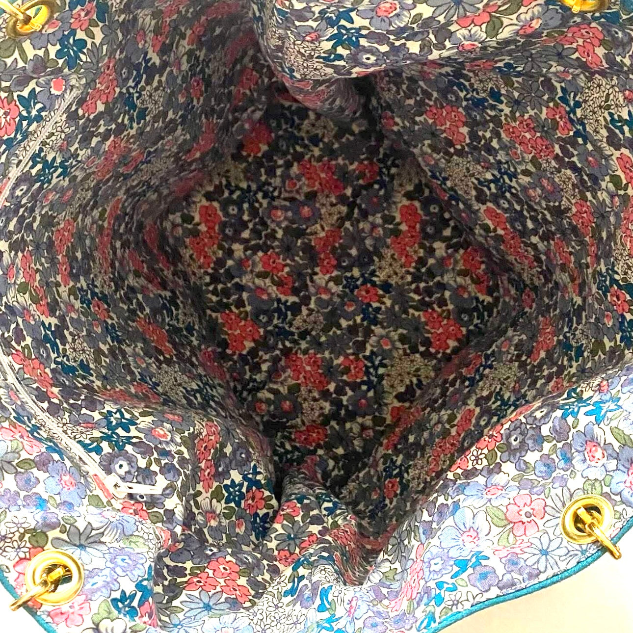 Sac cabas turquoise intérieur fleuri