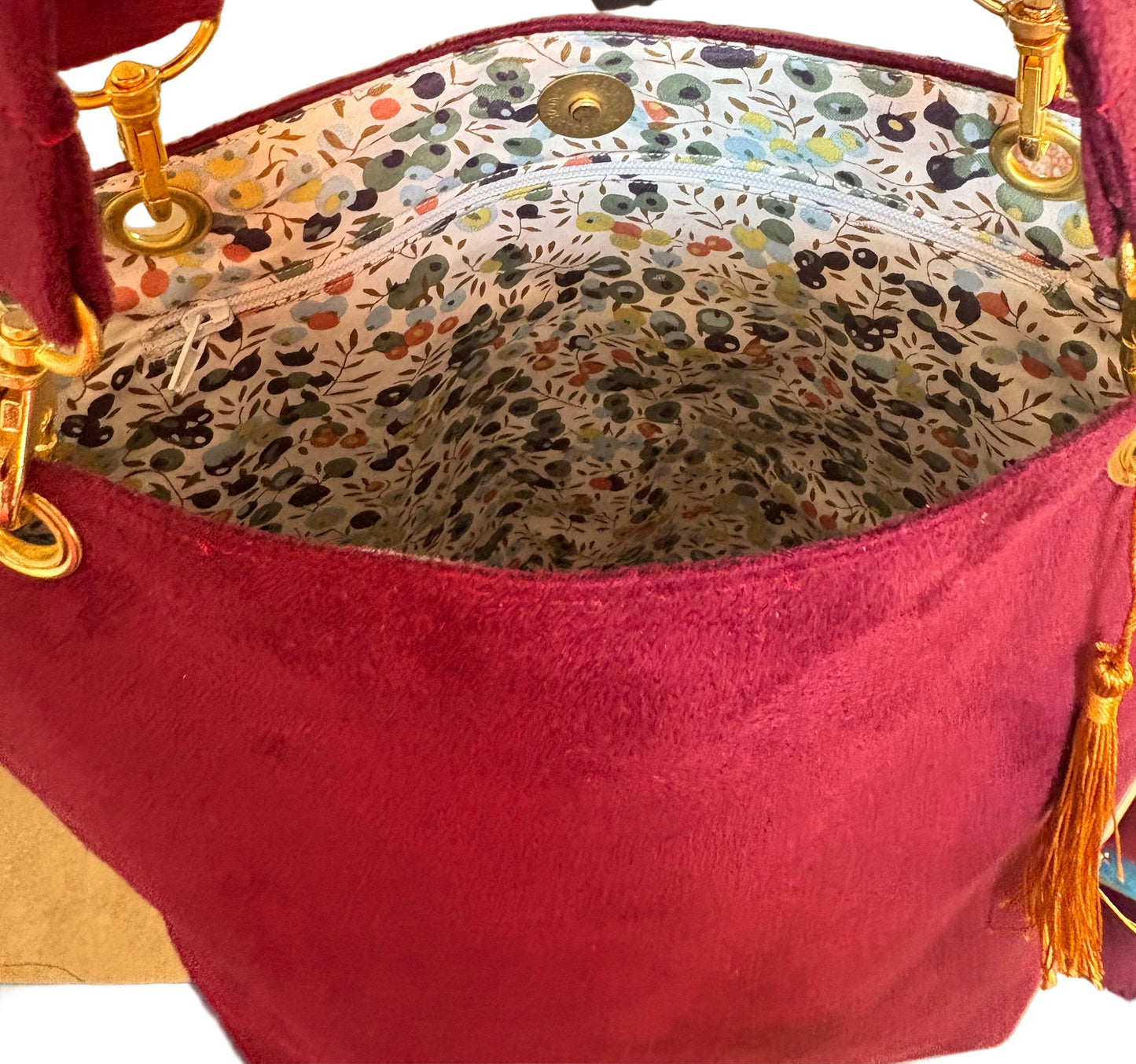 Sac à main violet intérieur fleuri