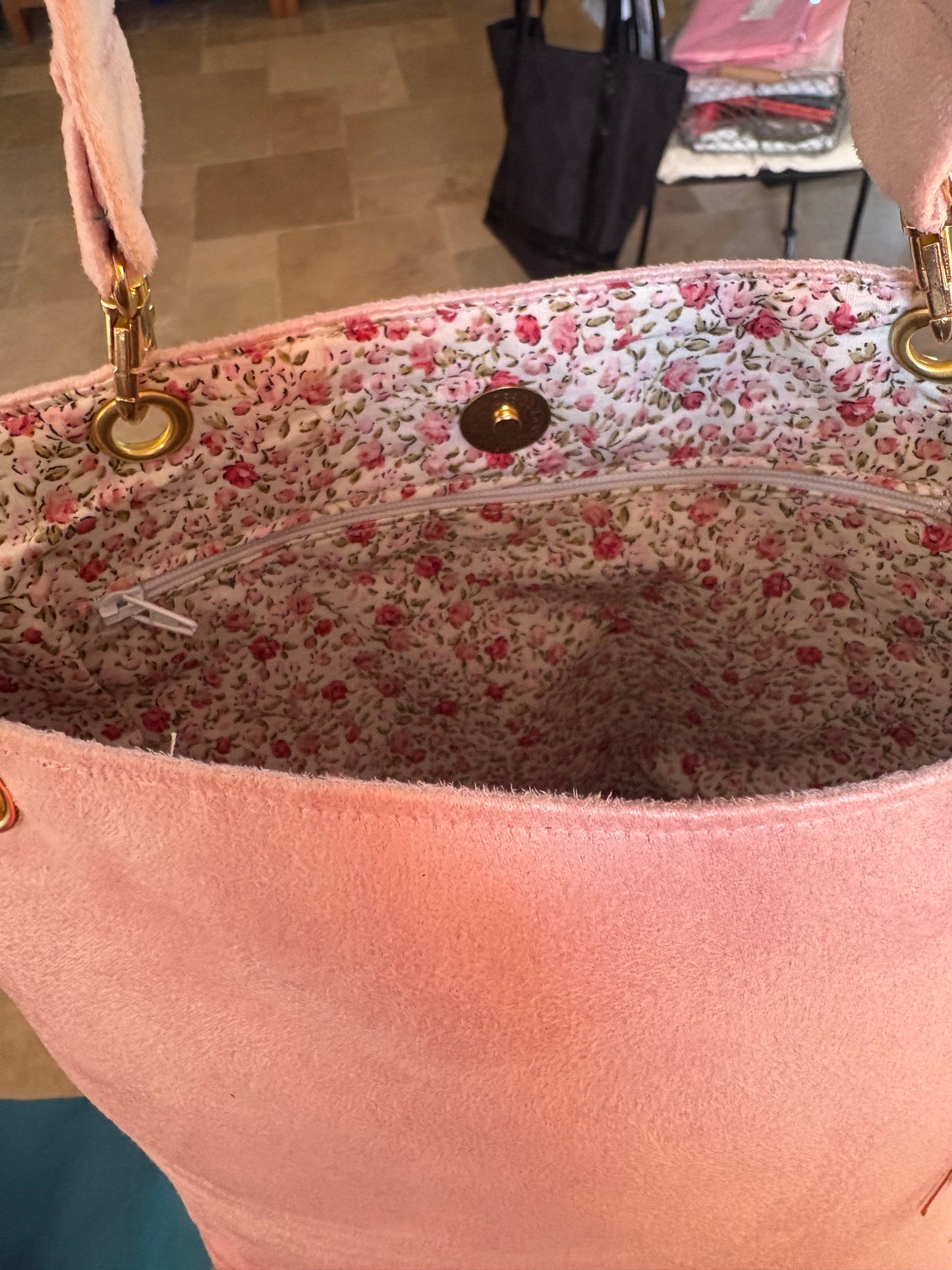 Sac à main rose pâle intérieur fleuri
