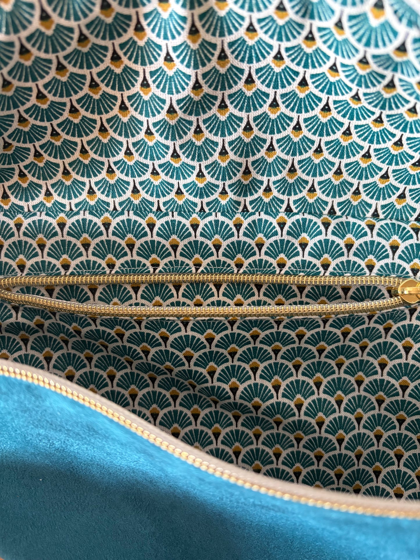 Banane en suédine turquoise Anémone