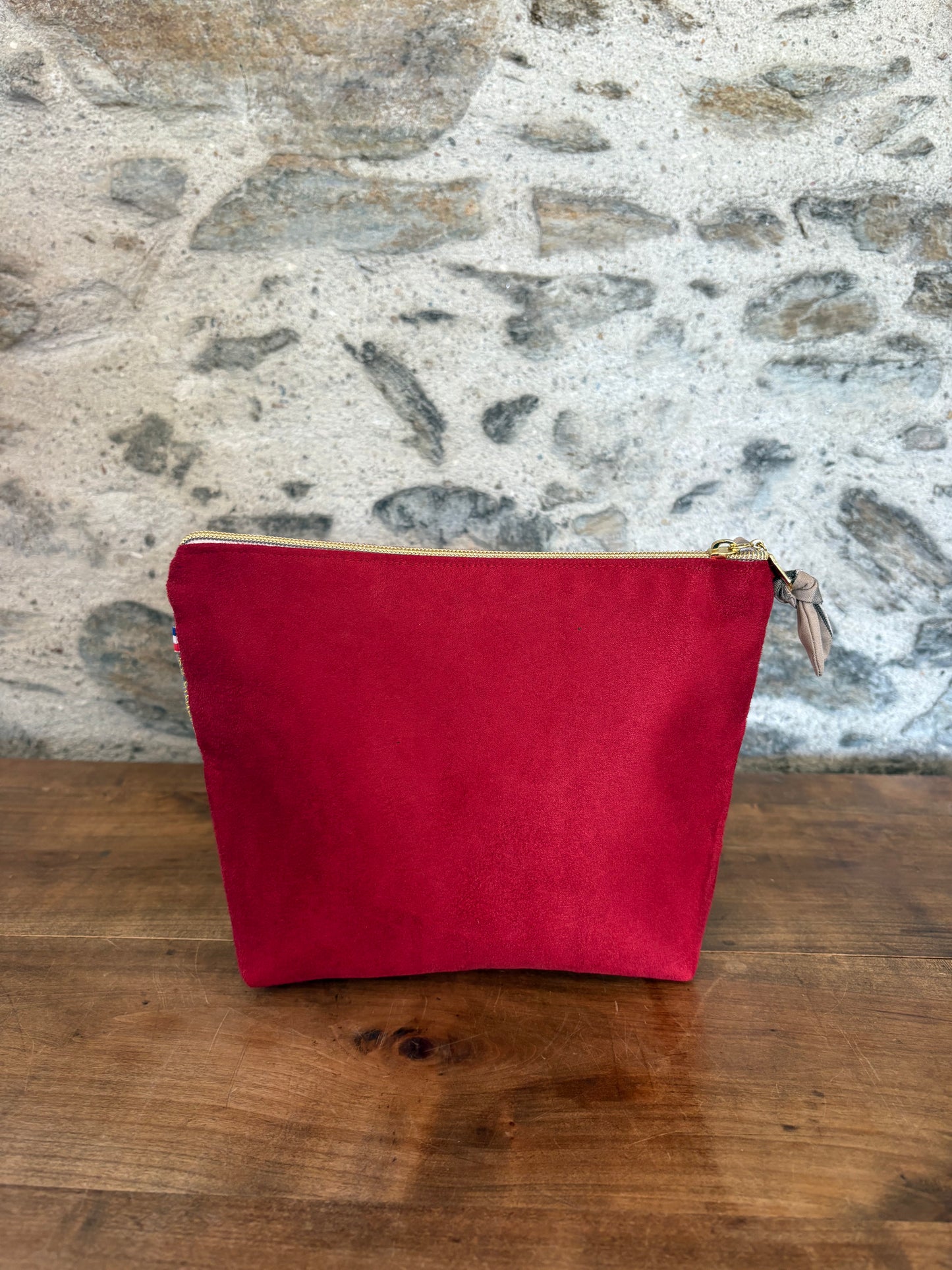 Trousse en suédine rouge
